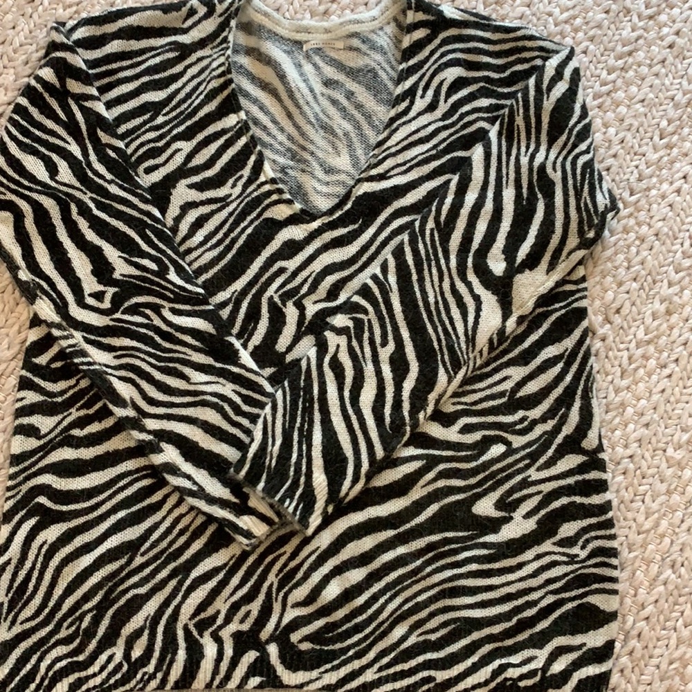 Sweater - Picture 2 of 4